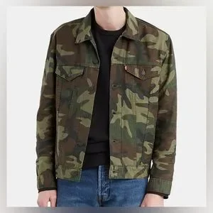 Levi's camo trucker jacket deals
